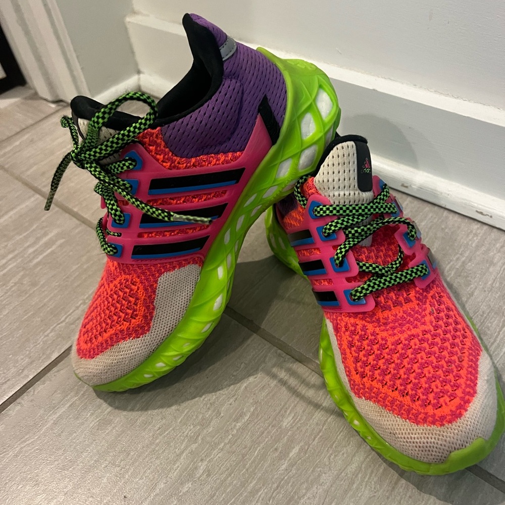 Adidas Ultraboost Web DNA Girls Shoes Pink - Picture 2 of 6